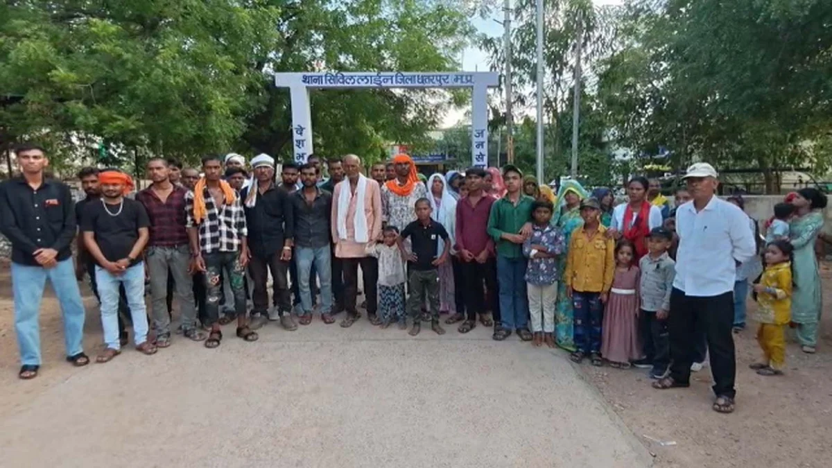 बेटे की मौत के बाद थाने में नहीं लिखी गई FIR, पुलिसकर्मी पिता बैठ गया धरने पर